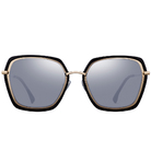 Helen Keller 冷豔獨行多邊貓眼框太陽眼鏡 墨影金