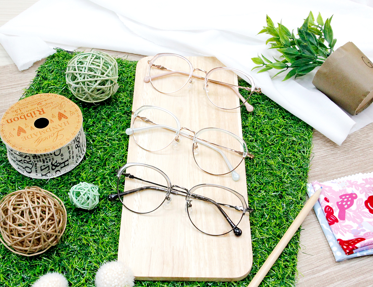 SOU・SOU l 圓與小菊 復古眉框✿果凍綠