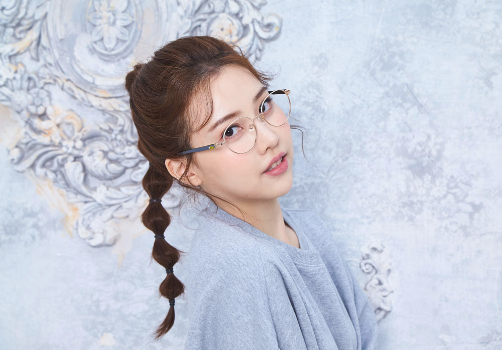 LINE FRIENDS★莎莉款｜玩耍小雞 橢圓框眼鏡｜蜜白金