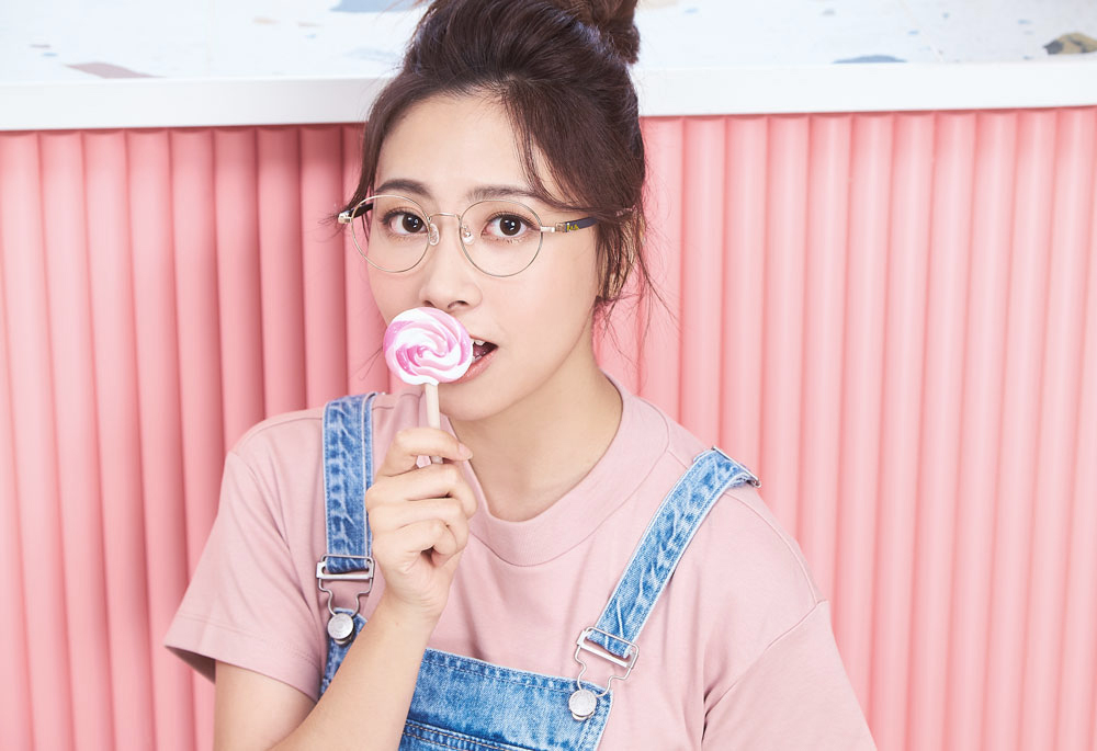 LINE FRIENDS★莎莉款｜玩耍小雞 圓框眼鏡｜溫柔金