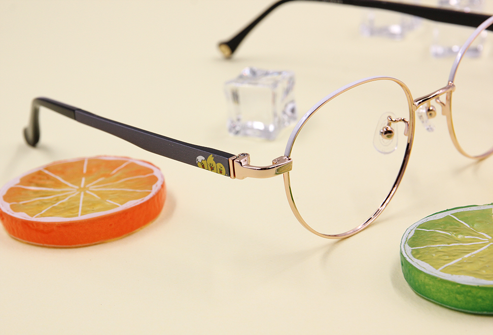 LINE FRIENDS★莎莉款｜玩耍小雞 橢圓框眼鏡｜動感金