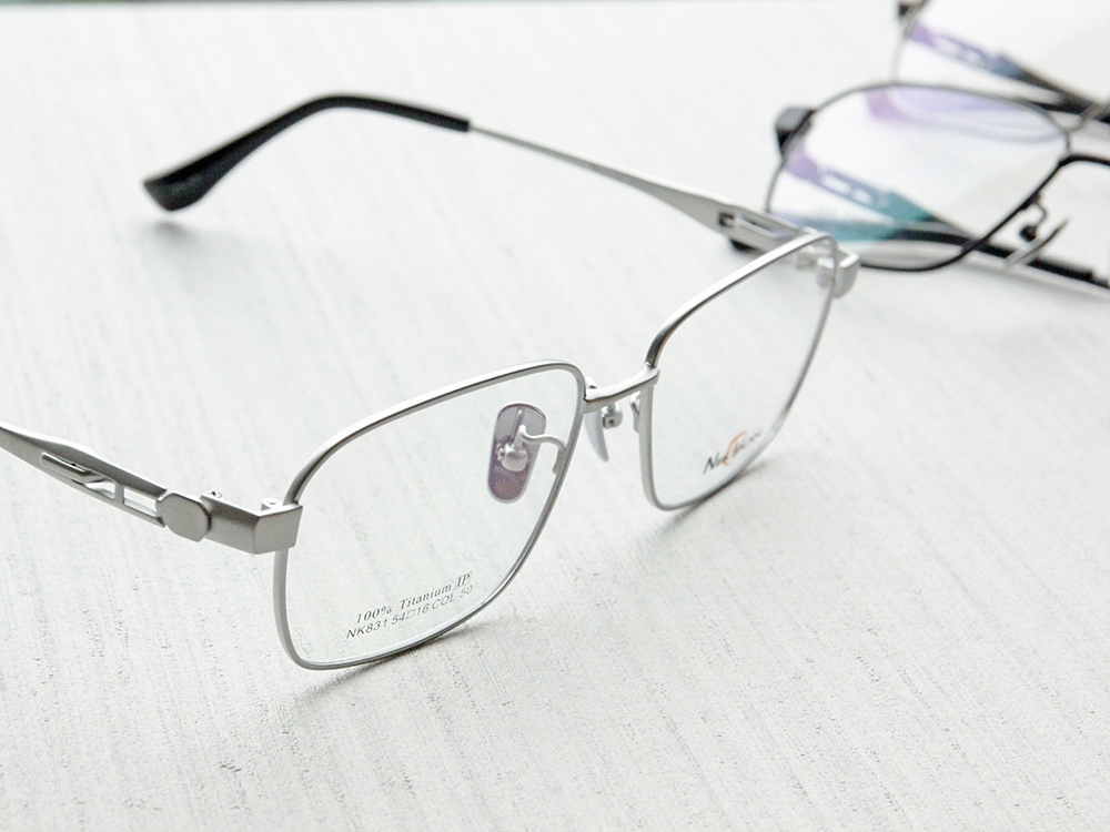 NIKSON | 設計質感方框眼鏡 純銀色
