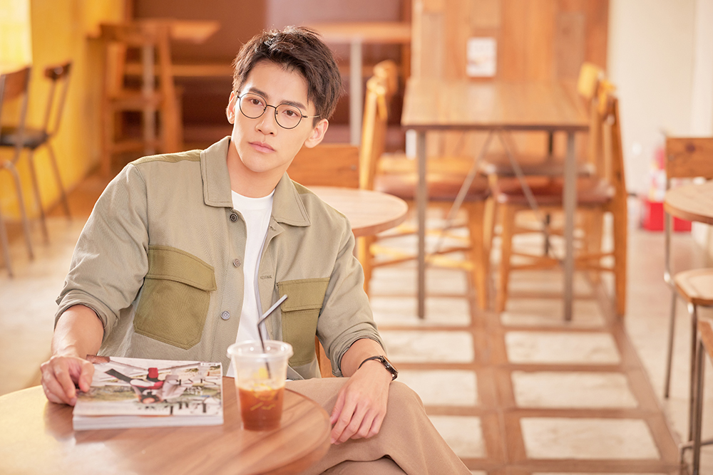 極．纖細輕款｜造型多邊圓框眼鏡 經典霧黑/白