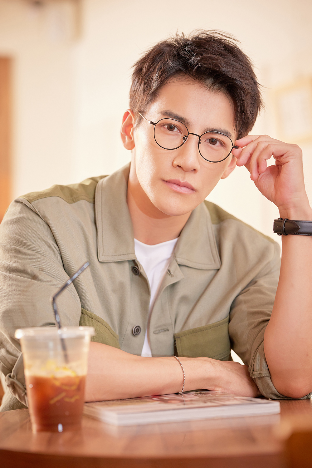 極．纖細輕款｜造型多邊圓框眼鏡 經典霧黑/白