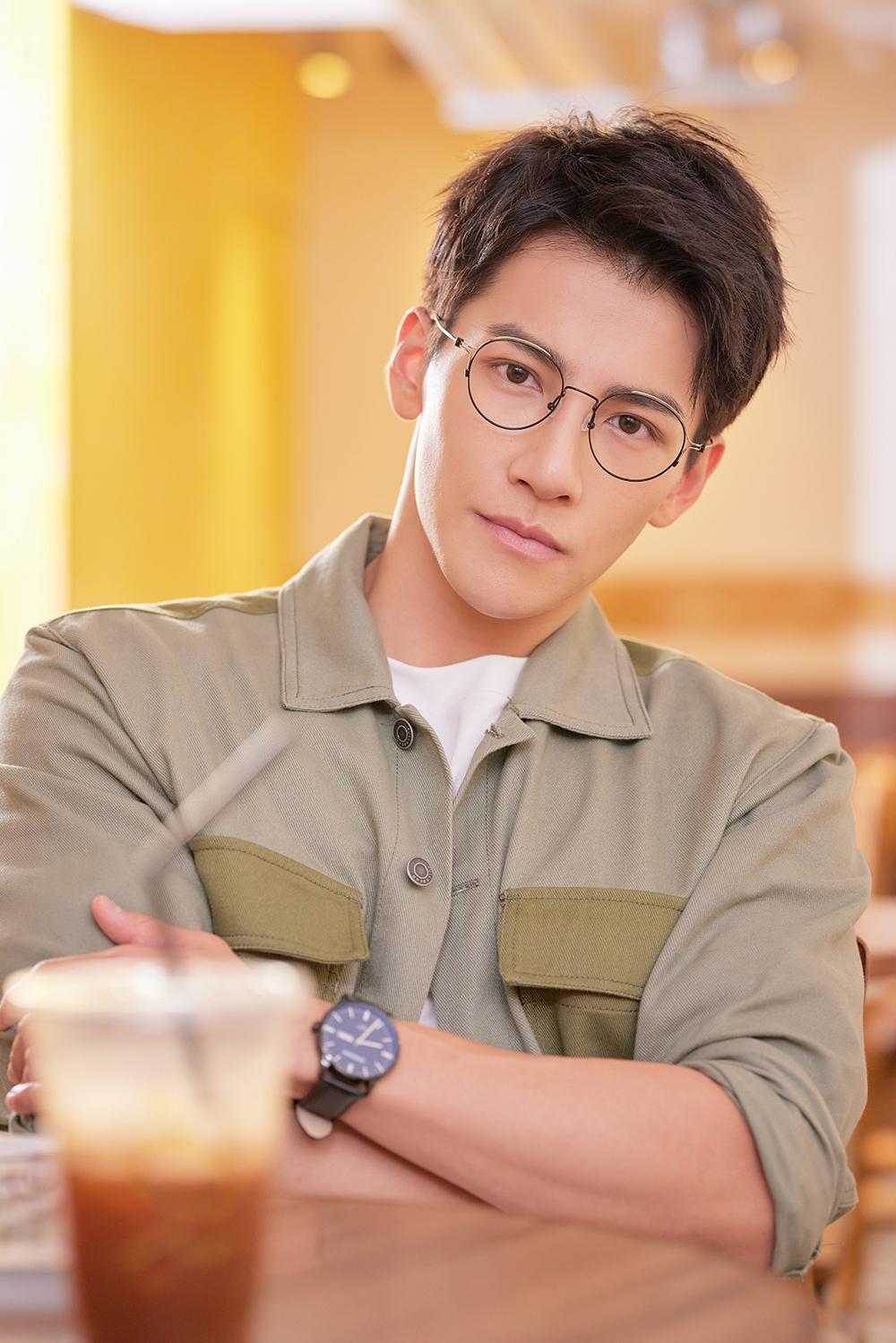 極．纖細輕款｜線圈造型波士頓框眼鏡 質感黑/金