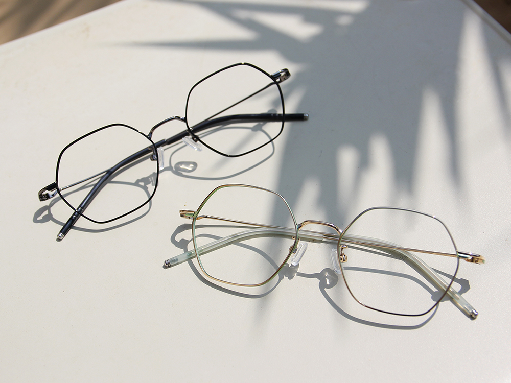 極．纖細輕款｜知性款多邊框眼鏡 質感金/綠