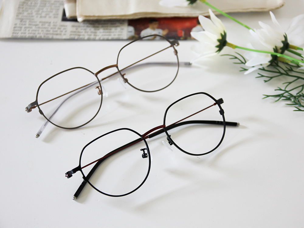 極．纖細輕款｜輕巧極細多邊圓框 霧淺灰/棕