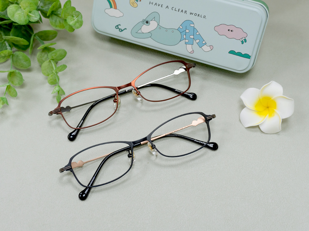 ❰台灣設計師聯名❱_包大山系列｜寫下生活 長方框眼鏡 ｜霧黑金