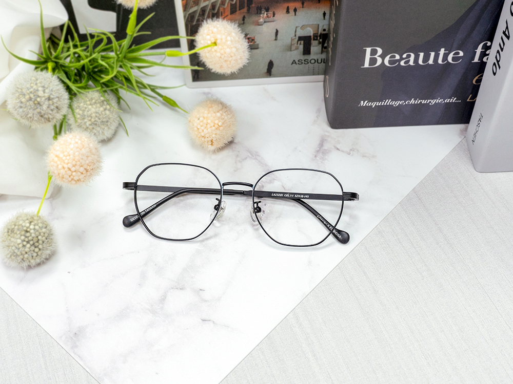 ❰台灣設計師聯名❱_LAIMO系列｜滿版來貘 多邊框眼鏡｜質感黑白