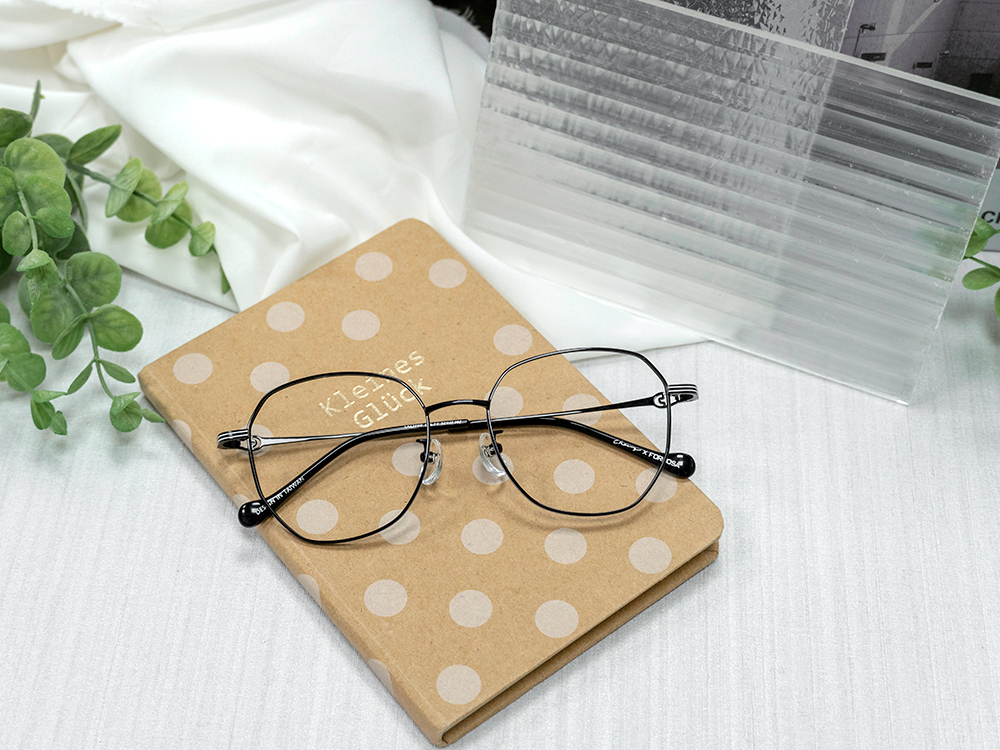 ❰台灣設計師聯名❱_LAIMO系列｜極簡來貘 多邊框眼鏡｜亮眼黑