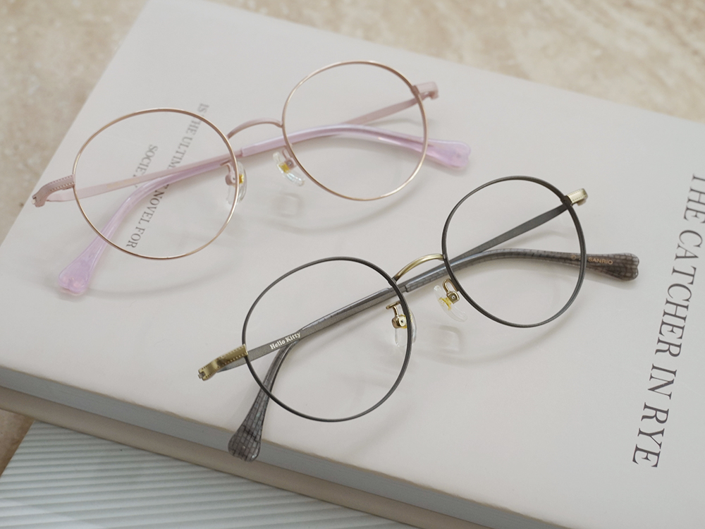 HELLO KITTY▪︎經典｜洛可可謬思 圓框眼鏡｜鐵灰色