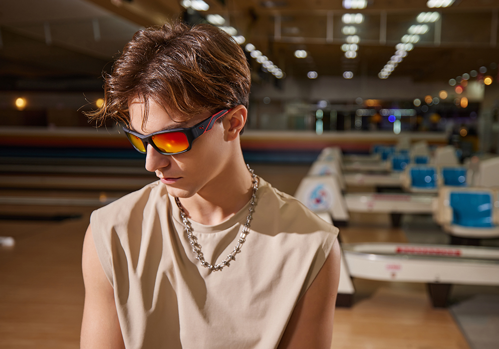 PUMA l 奔馳運動感長方框太陽眼鏡 紅黑