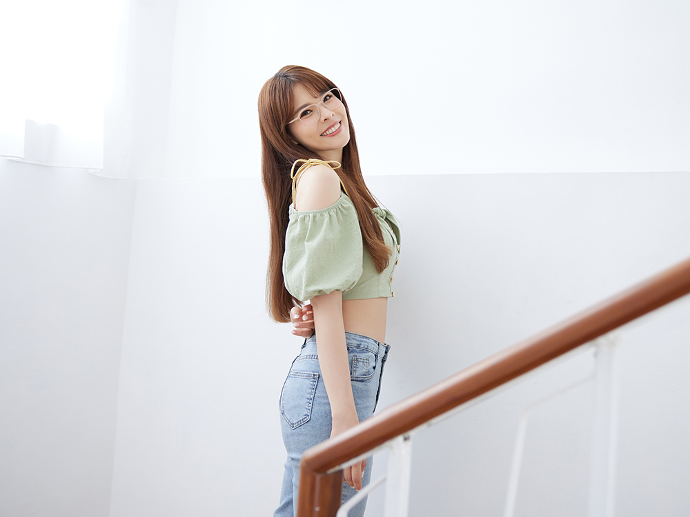 極‧舒適3.0系列 l 博學多聞多邊框眼鏡 | 淺卡其