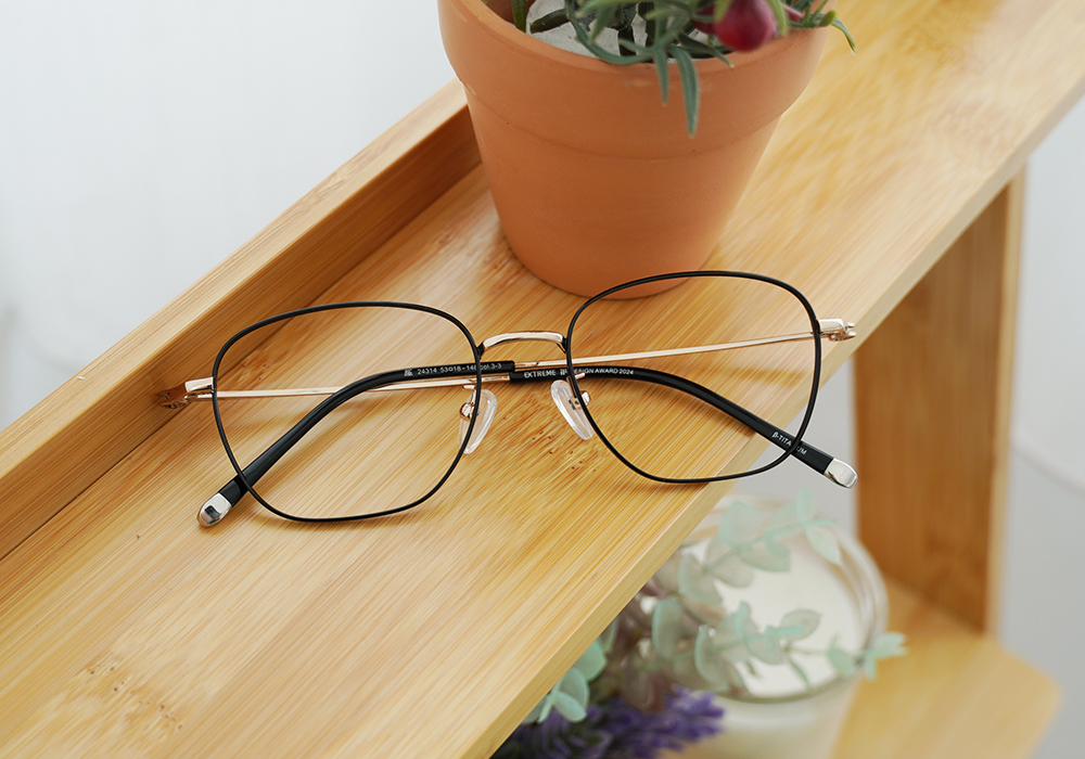 🏆IF設計獎 | 極‧舒適3.0系列 l 文青方框眼鏡 | 典雅黑金