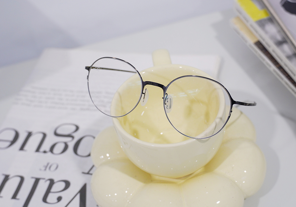 極‧舒適3.0系列 l 極彈馬卡龍色圓框眼鏡 | 黑白配