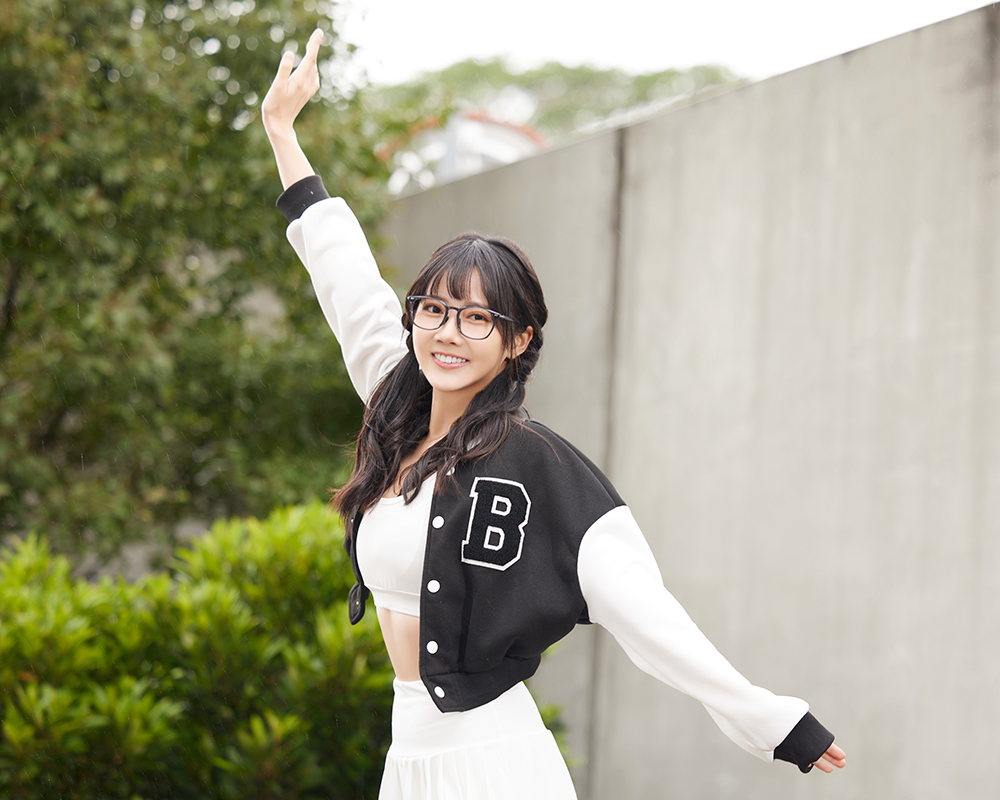 FORECO | 大方寬厚方框眼鏡 | 簡單黑