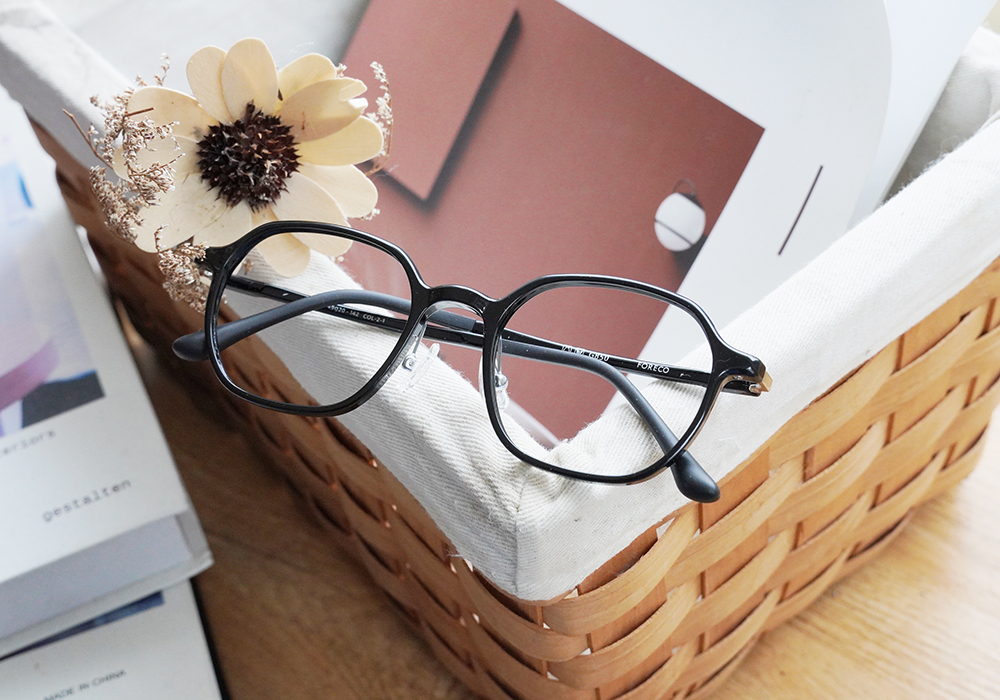 FORECO | 職場菁英多邊框眼鏡 | 精明黑