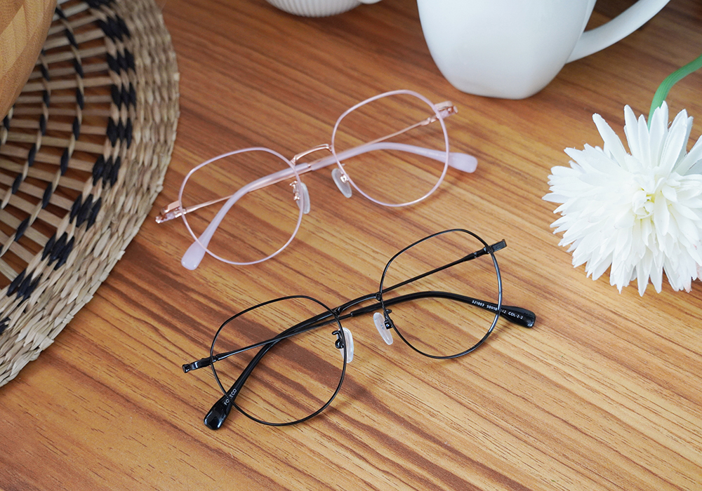 FORECO | 溫柔婉約多邊框眼鏡 | 細緻黑