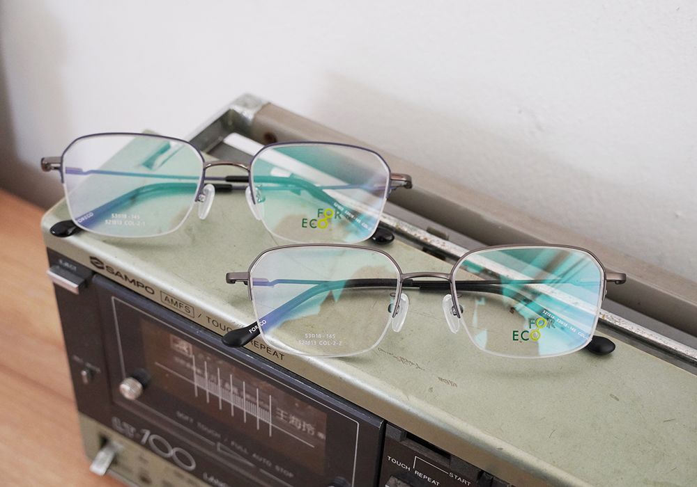 FORECO | 領導風範長方框眼鏡 | 未來昏暗