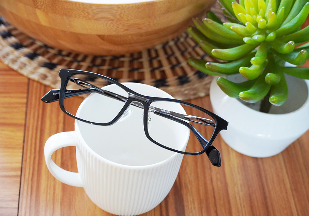 FORECO | 創意旋繞長方框眼鏡 | 獨特黑