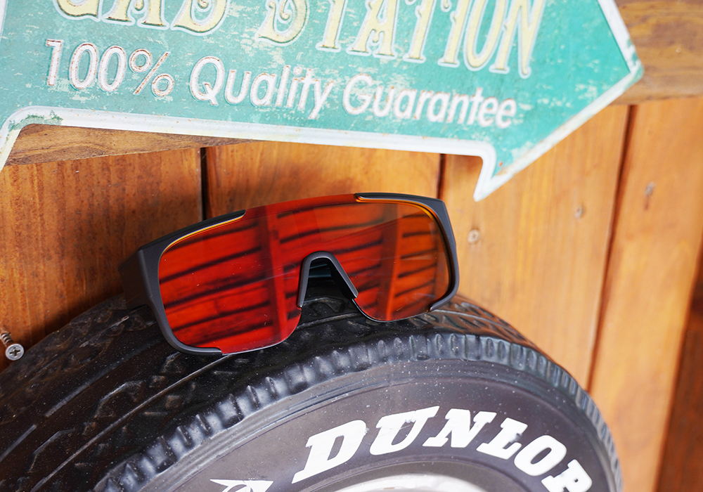 SUPER IDOL | 套鏡 | 熱情洋溢護眼框太陽眼鏡 | 熱血黑