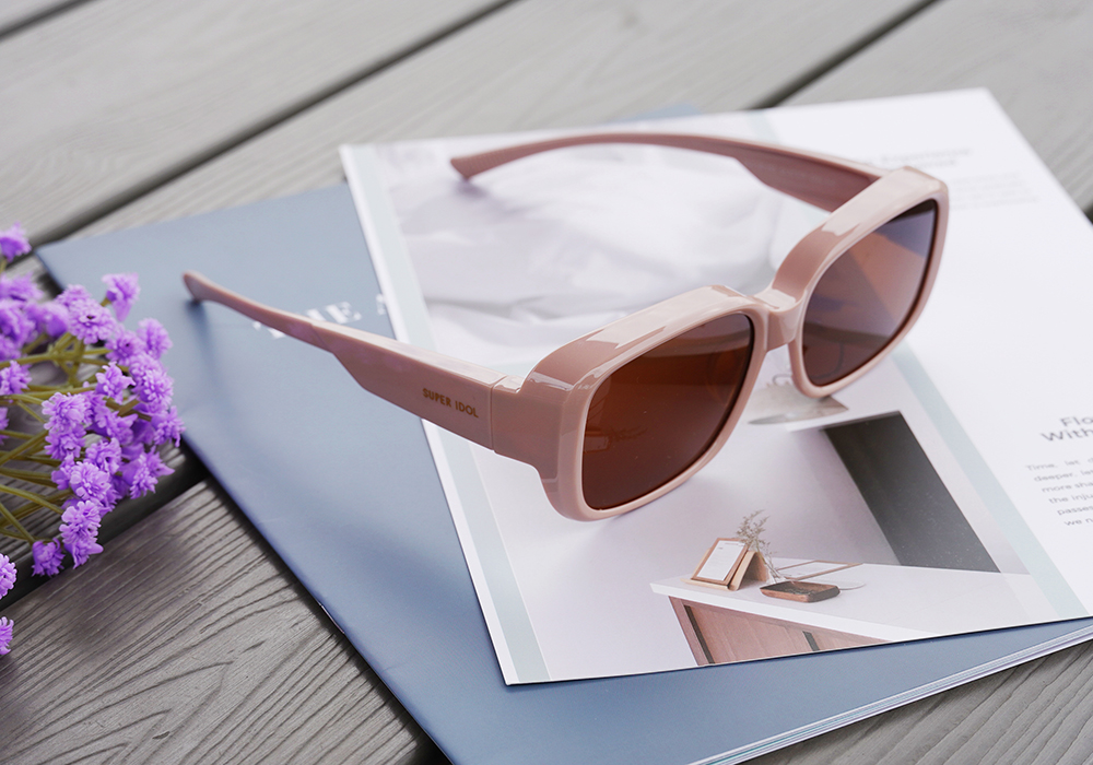 SUPER IDOL | 套鏡 | 復古粗黑長方框太陽眼鏡 | 奶茶咖