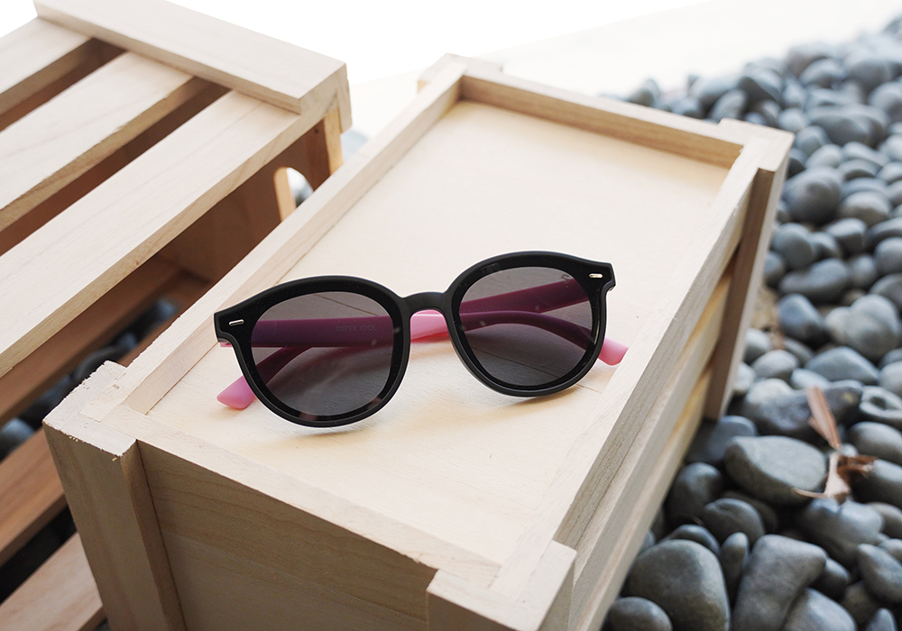 SUPER IDOL | 兒童款‧童趣樂園多邊框太陽眼鏡 | 甜酷粉黑