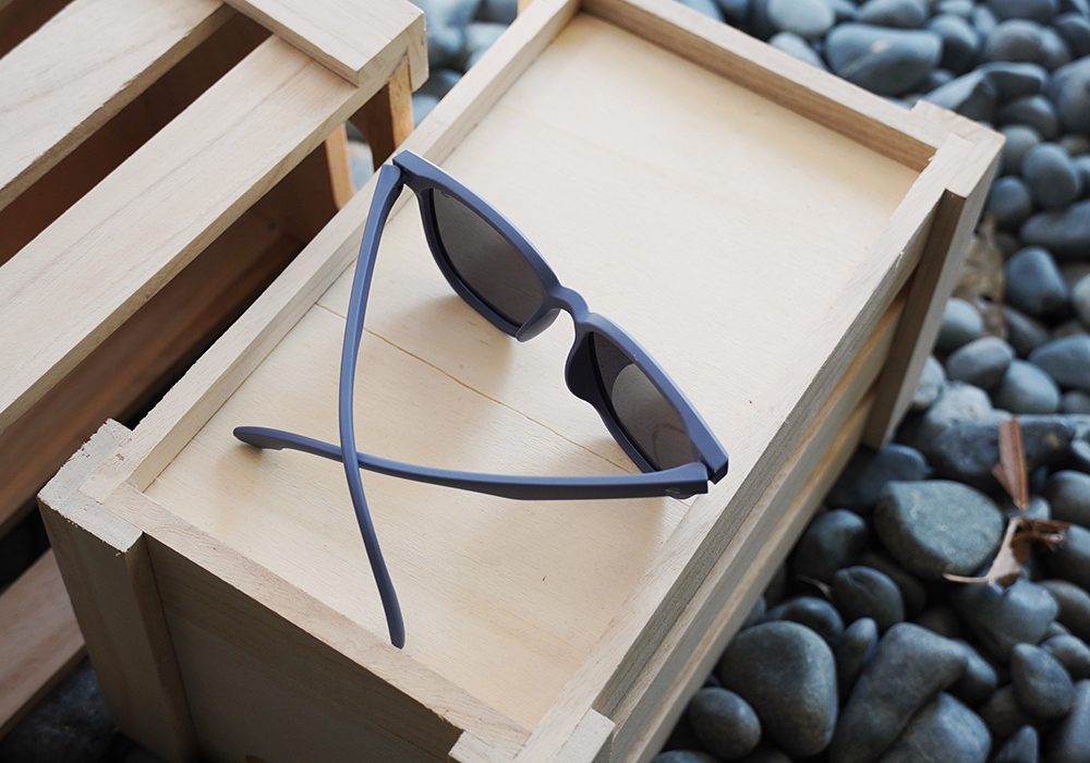 SUPER IDOL | 兒童款‧夢幻泡泡多邊框太陽眼鏡 | 莫蘭迪藍