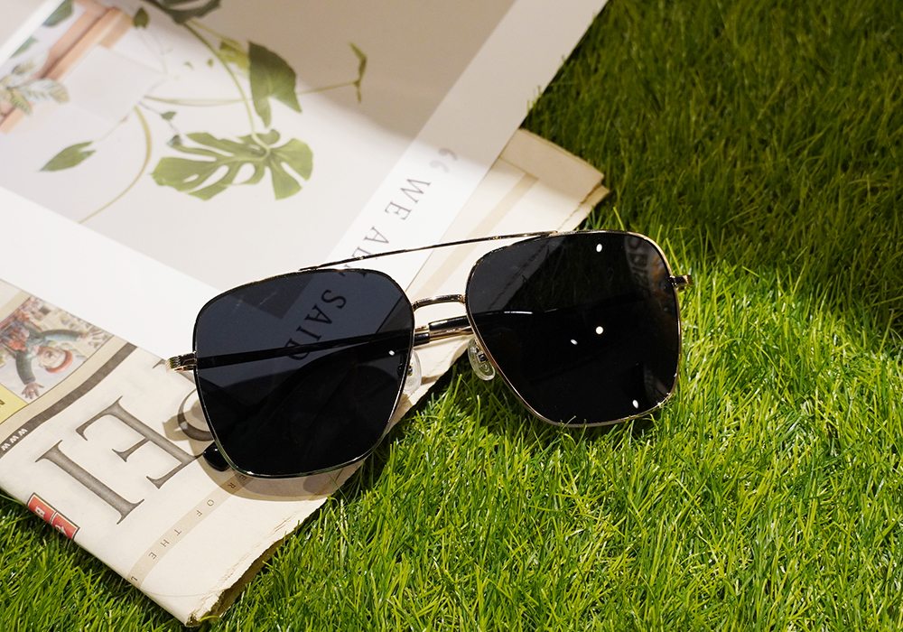 SUPER IDOL | 美式雙槓飛行框太陽眼鏡 | 現代黑金