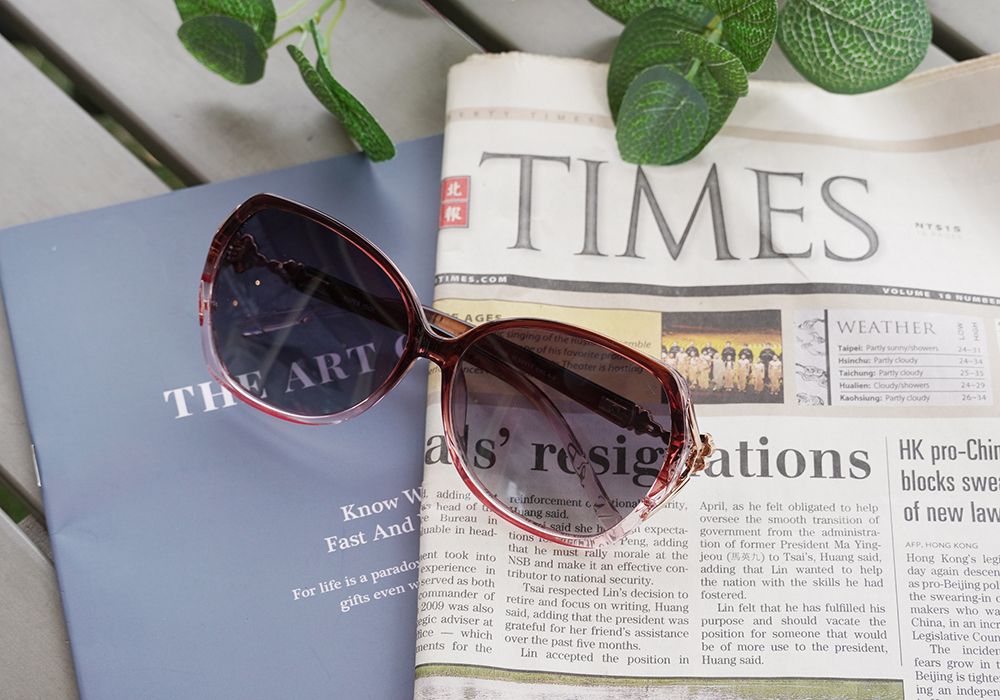 SUPER IDOL | 別緻小花方框太陽眼鏡 | 柔媚紅  