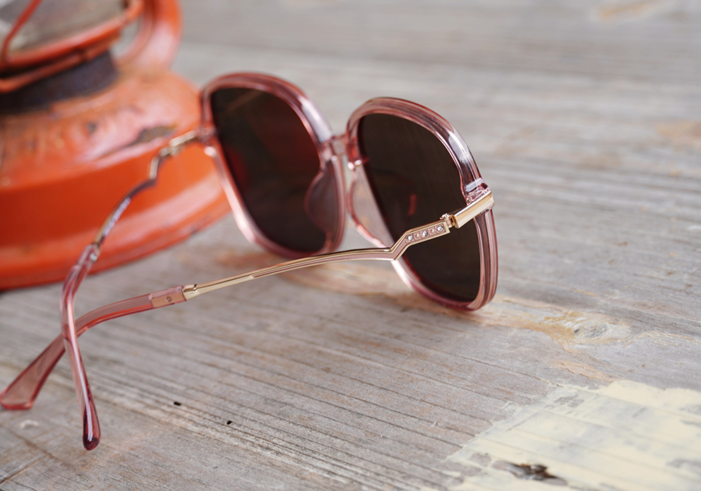 SUPER IDOL | 精緻小閃鑽大方框太陽眼鏡 | 玫瑰褐