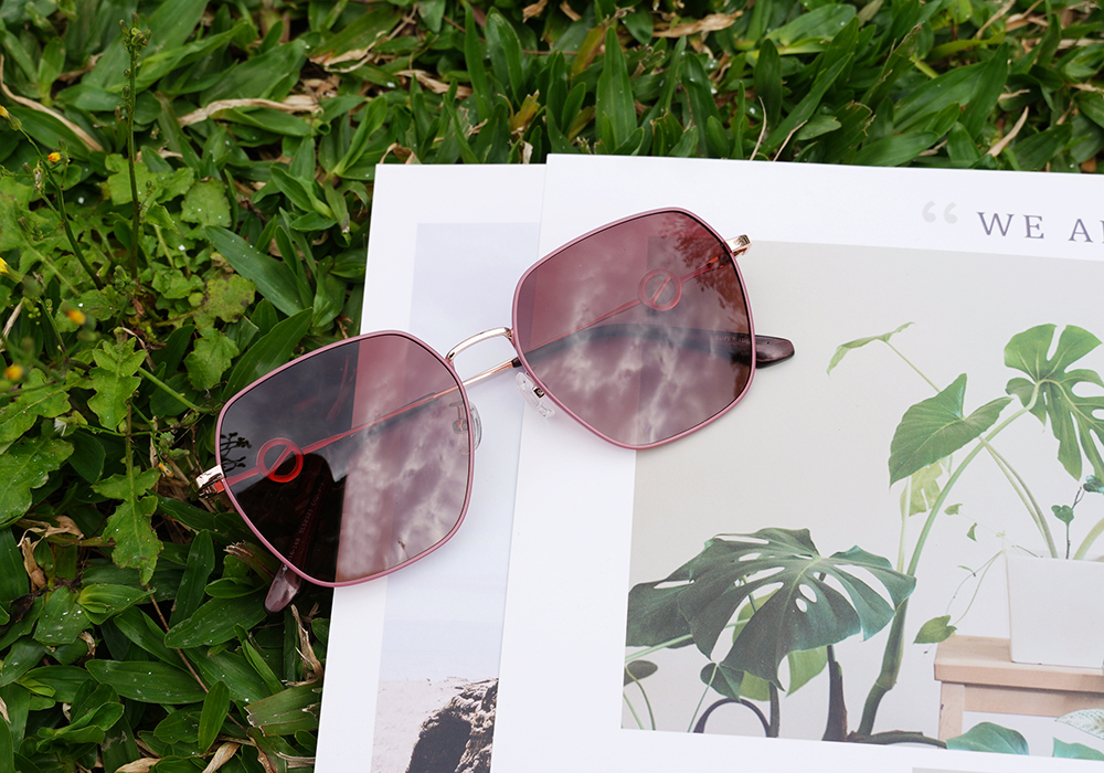 SUPER IDOL | 夏日原聲帶多邊框太陽眼鏡 | 夏戀粉