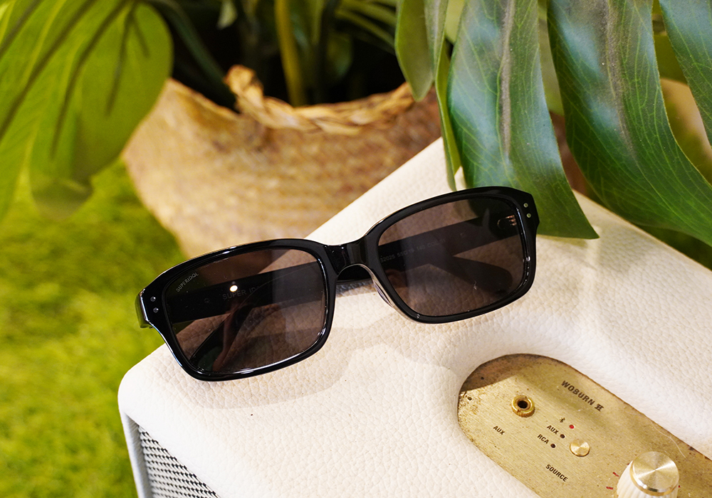 SUPER IDOL | 酷甜必備長方框太陽眼鏡 | 百搭黑