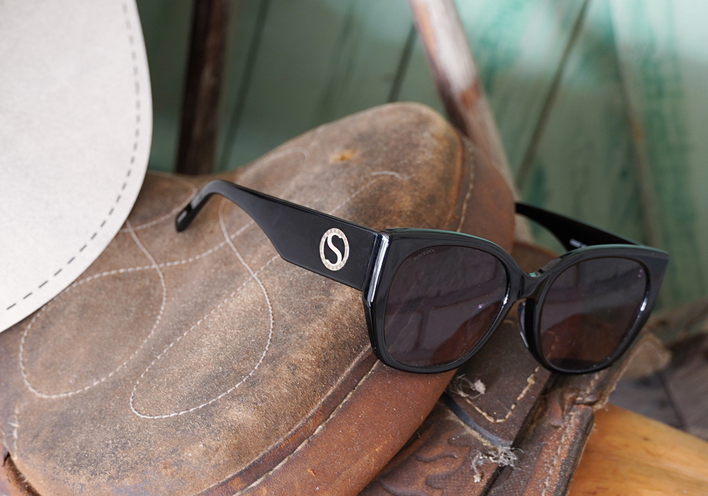 SUPER IDOL | 海邊度假大方框太陽眼鏡 | 愜意黑