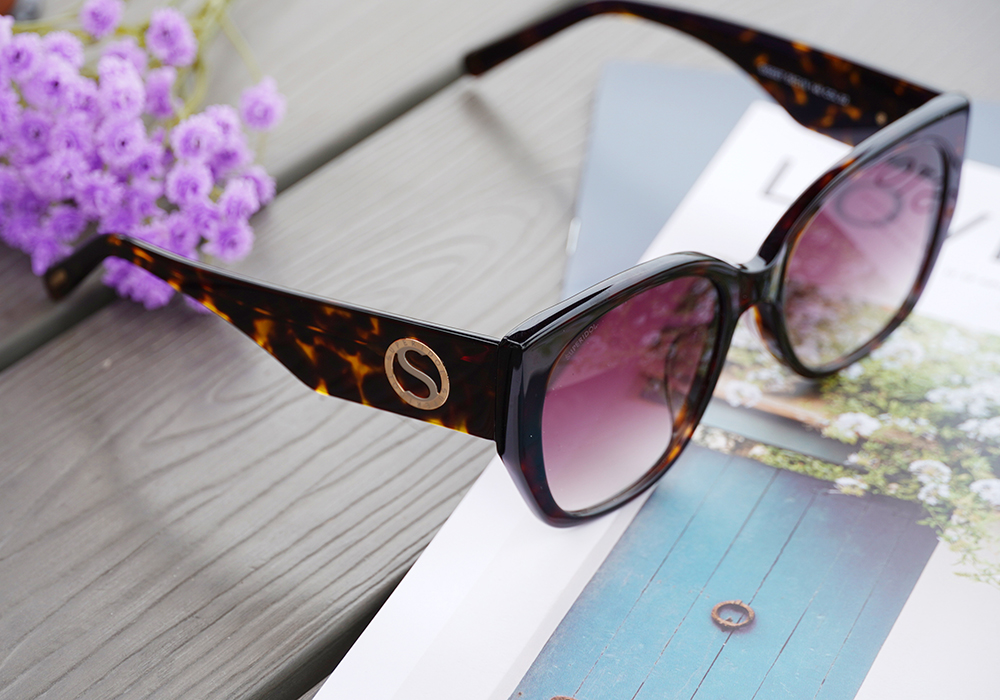 SUPER IDOL | 海邊度假大方框太陽眼鏡 | 豹紋印