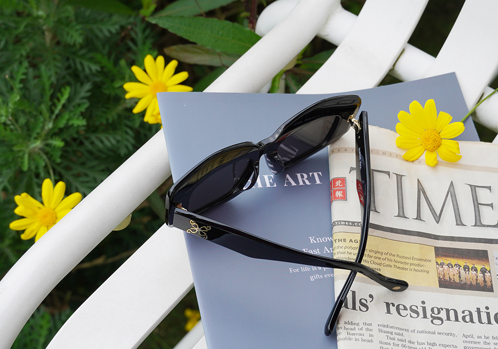 SUPER IDOL | 流行韓風長方框太陽眼鏡 | 俐落黑