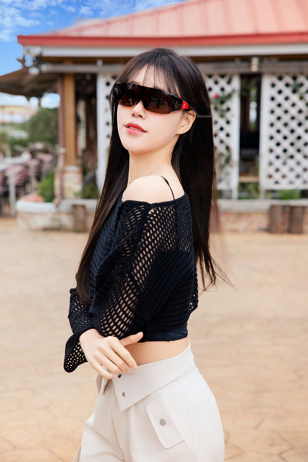 SUPER IDOL | 套鏡 | 上翻式長方框太陽眼鏡 | 熱情黑x紅