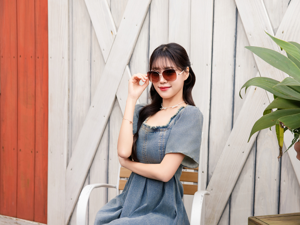 SUPER IDOL | 旅行意義方框太陽眼鏡 | 奶茶咖