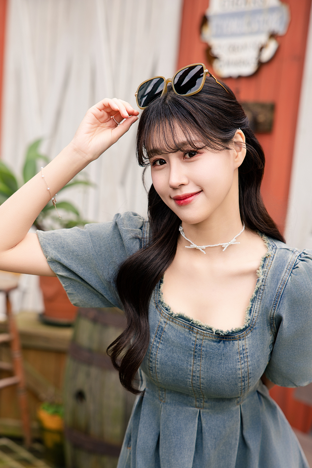 SUPER IDOL | 精緻小閃鑽大方框太陽眼鏡 | 古典咖