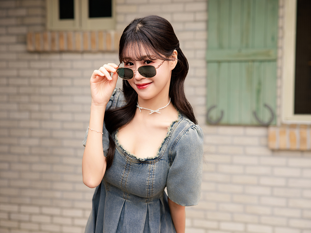 SUPER IDOL | 心動旋律橢圓框太陽眼鏡 | 金旋綠韻