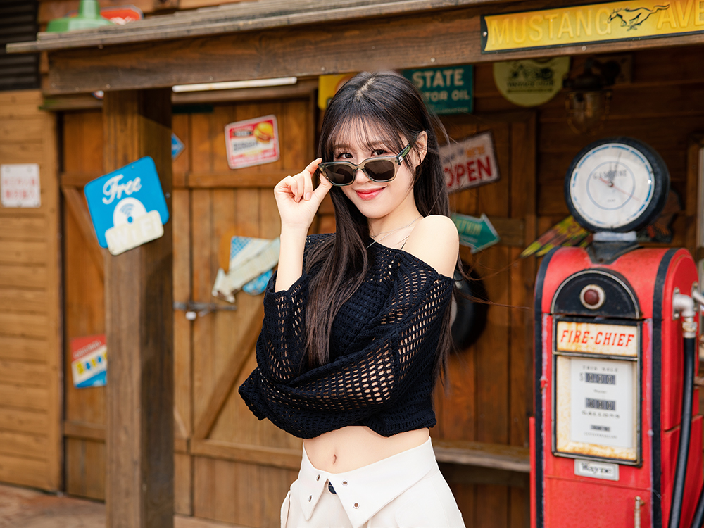 SUPER IDOL | 萬眾矚目長方框太陽眼鏡 | 透雲灰