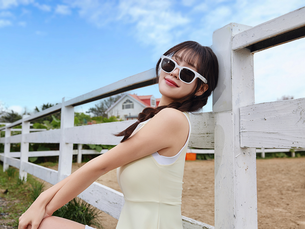 SUPER IDOL | 愜意節奏方框太陽眼鏡 | 香草白