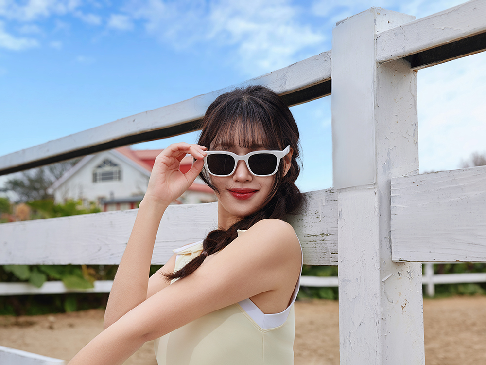 SUPER IDOL | 愜意節奏方框太陽眼鏡 | 香草白