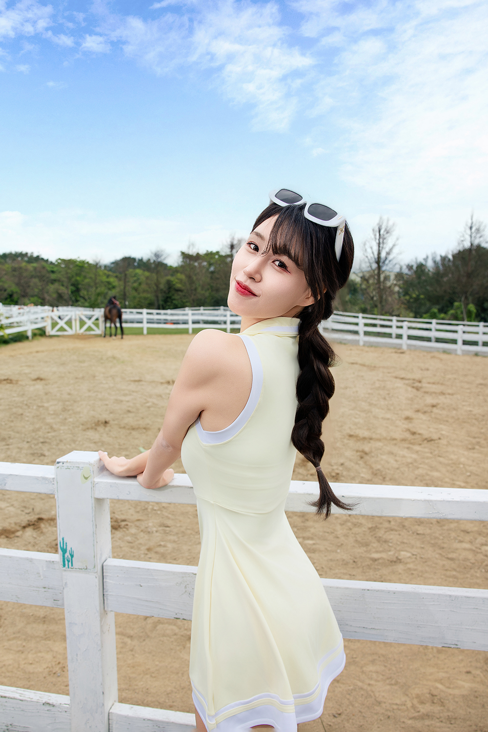 SUPER IDOL | 流行韓風長方框太陽眼鏡 | 大理石白