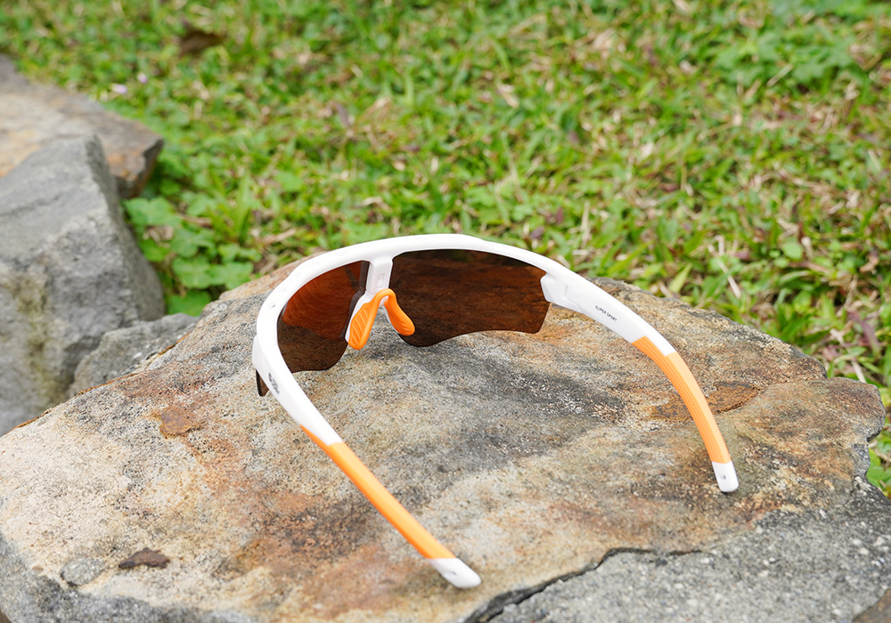 SUPER SPORT | 無所畏懼護眼框太陽眼鏡 | 亮白橘