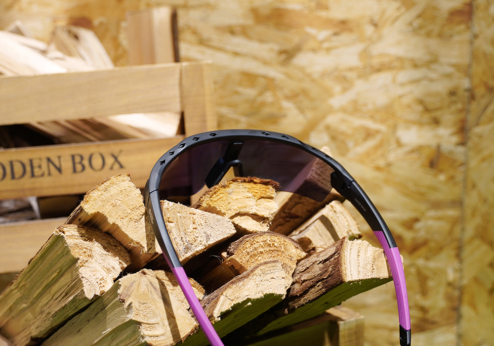 SUPER SPORT | 無所畏懼護眼框太陽眼鏡 | 強勢黑紫