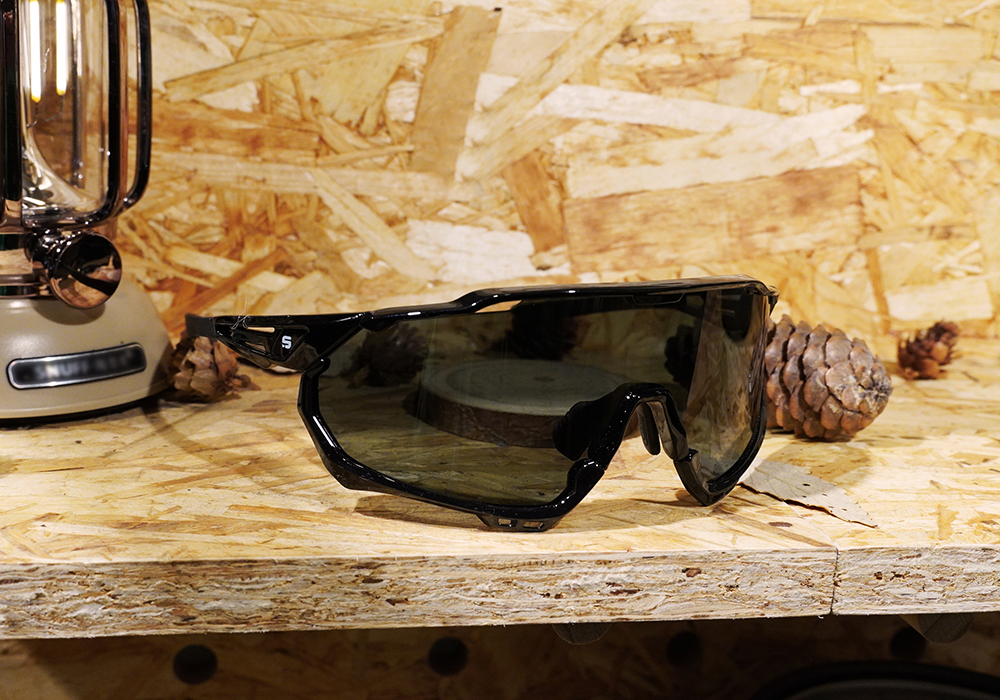 SUPER SPORT | 拼接雙色護眼框太陽眼鏡 | 百搭黑x灰