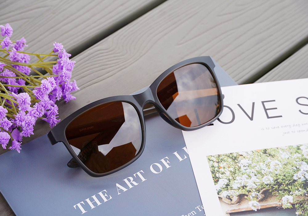 SUPER SPORT | 經典輕巧方框運動太陽眼鏡 | 暖茶咖
