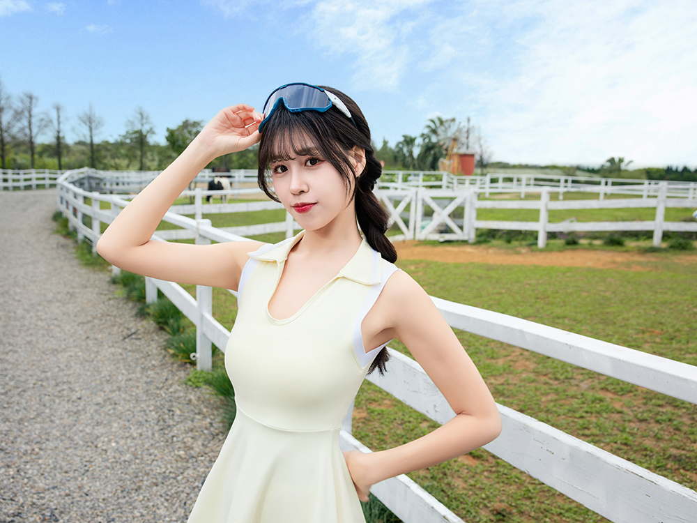 SUPER SPORT | 拼接雙色護眼框太陽眼鏡 | 晴空白x藍