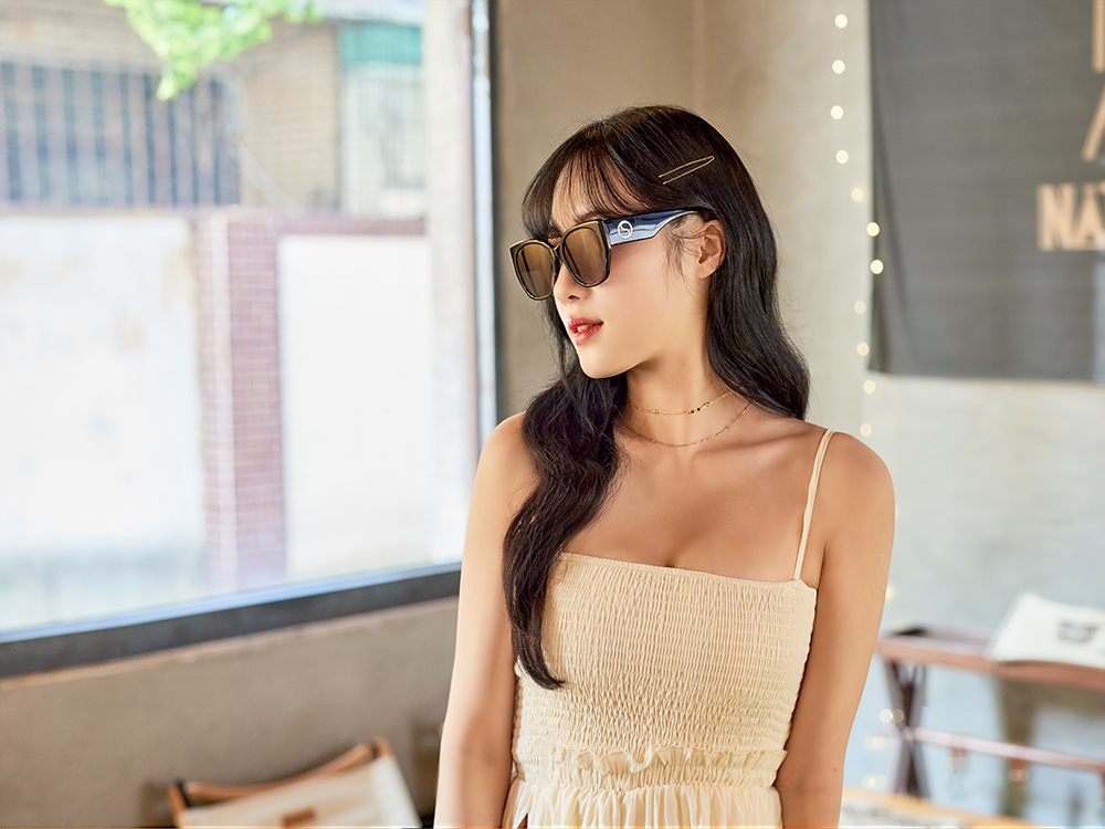 SUPER IDOL | 海邊度假大方框太陽眼鏡 | 愜意黑